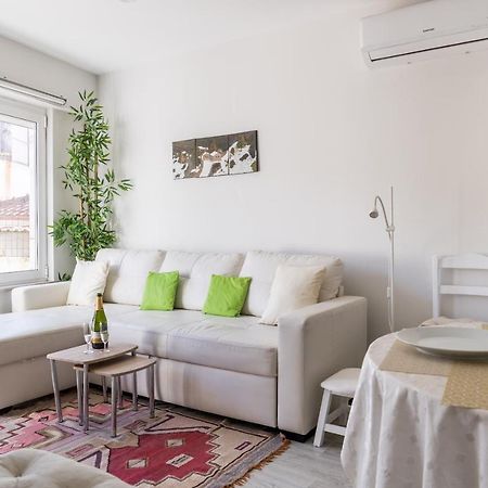 2 Bedroom House And Garden Lounge Синтра Экстерьер фото