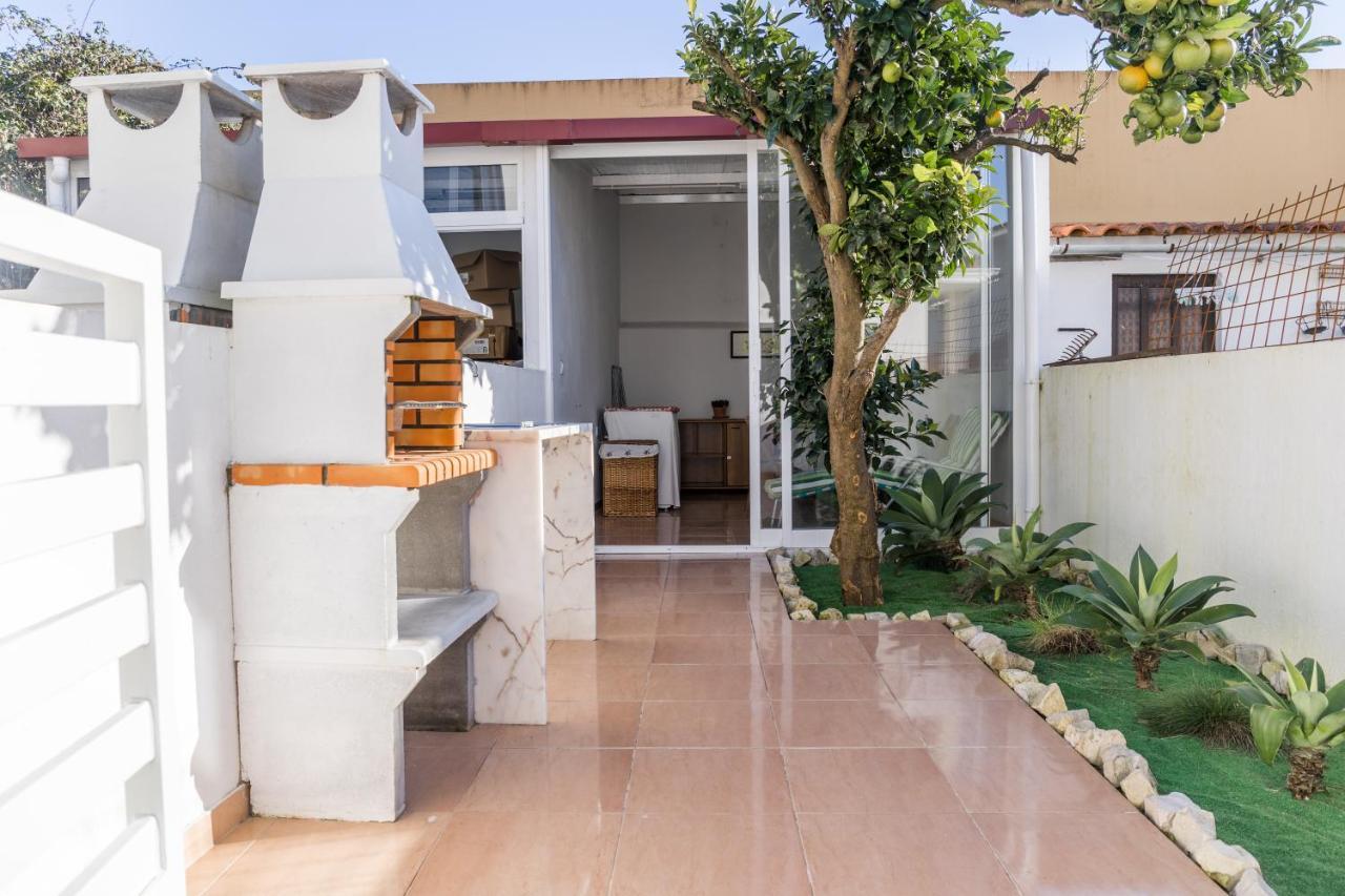 2 Bedroom House And Garden Lounge Синтра Экстерьер фото