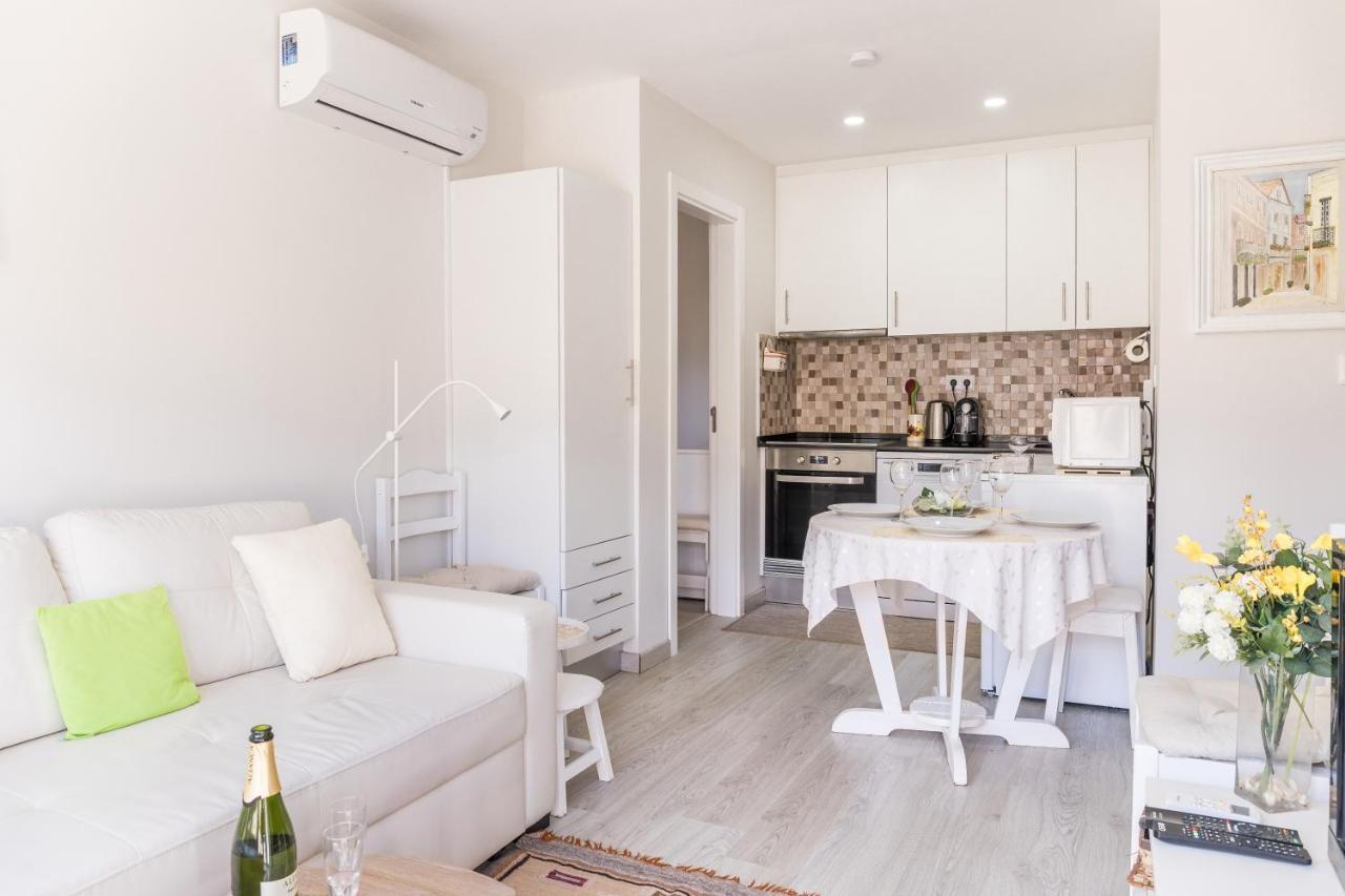2 Bedroom House And Garden Lounge Синтра Экстерьер фото