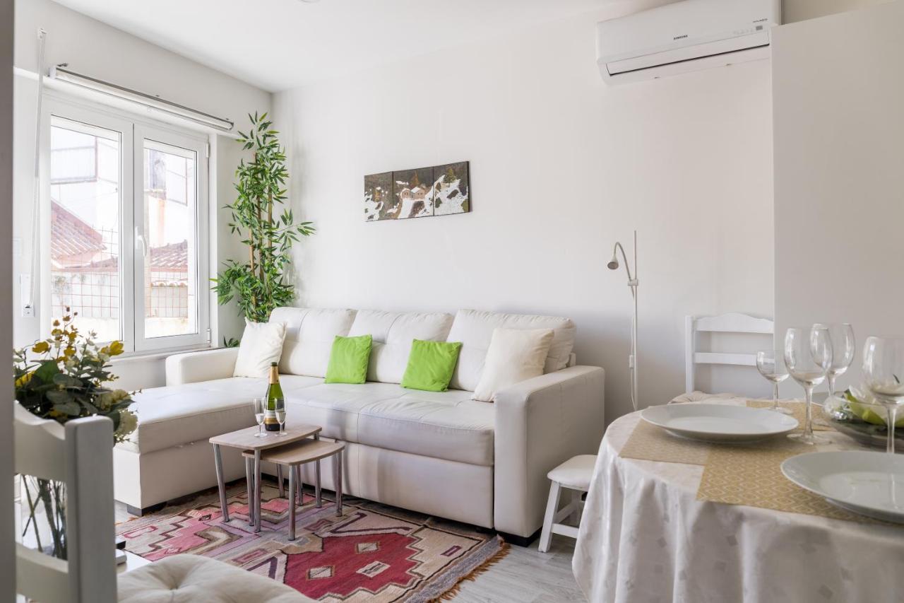 2 Bedroom House And Garden Lounge Синтра Экстерьер фото