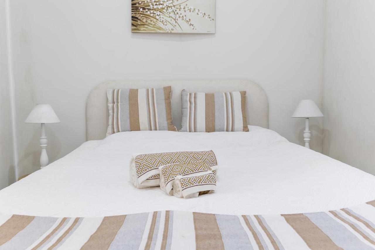 2 Bedroom House And Garden Lounge Синтра Экстерьер фото