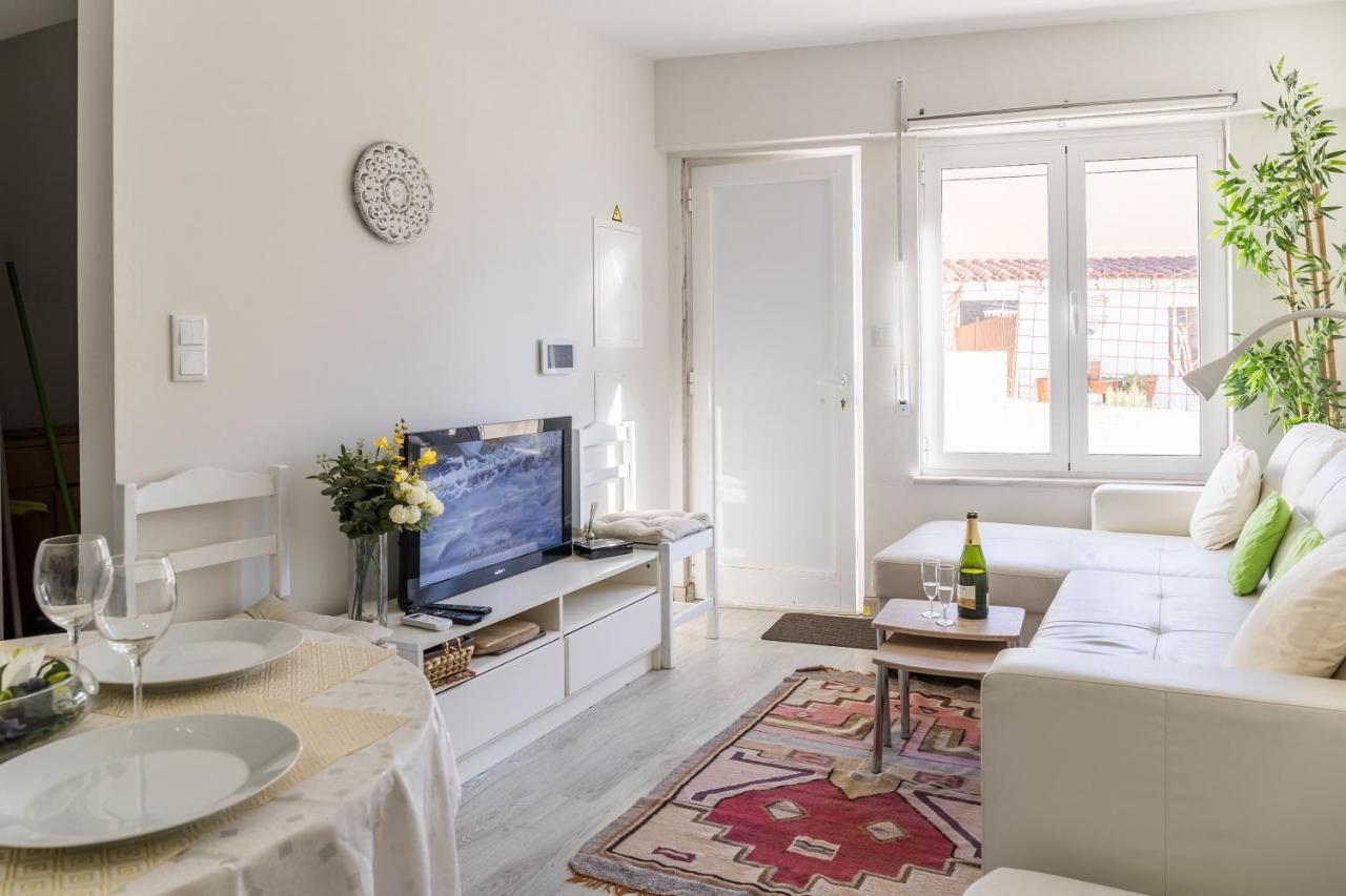 2 Bedroom House And Garden Lounge Синтра Экстерьер фото