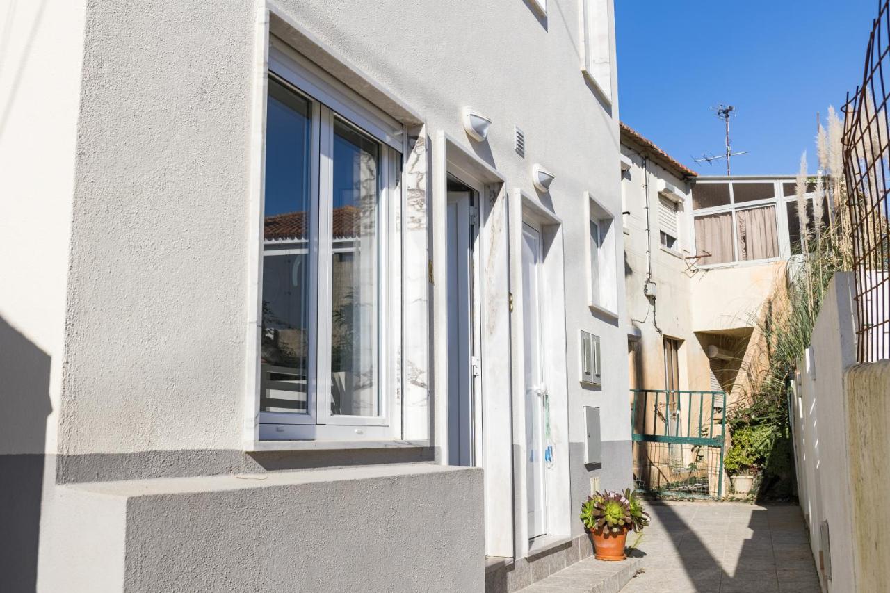 2 Bedroom House And Garden Lounge Синтра Экстерьер фото